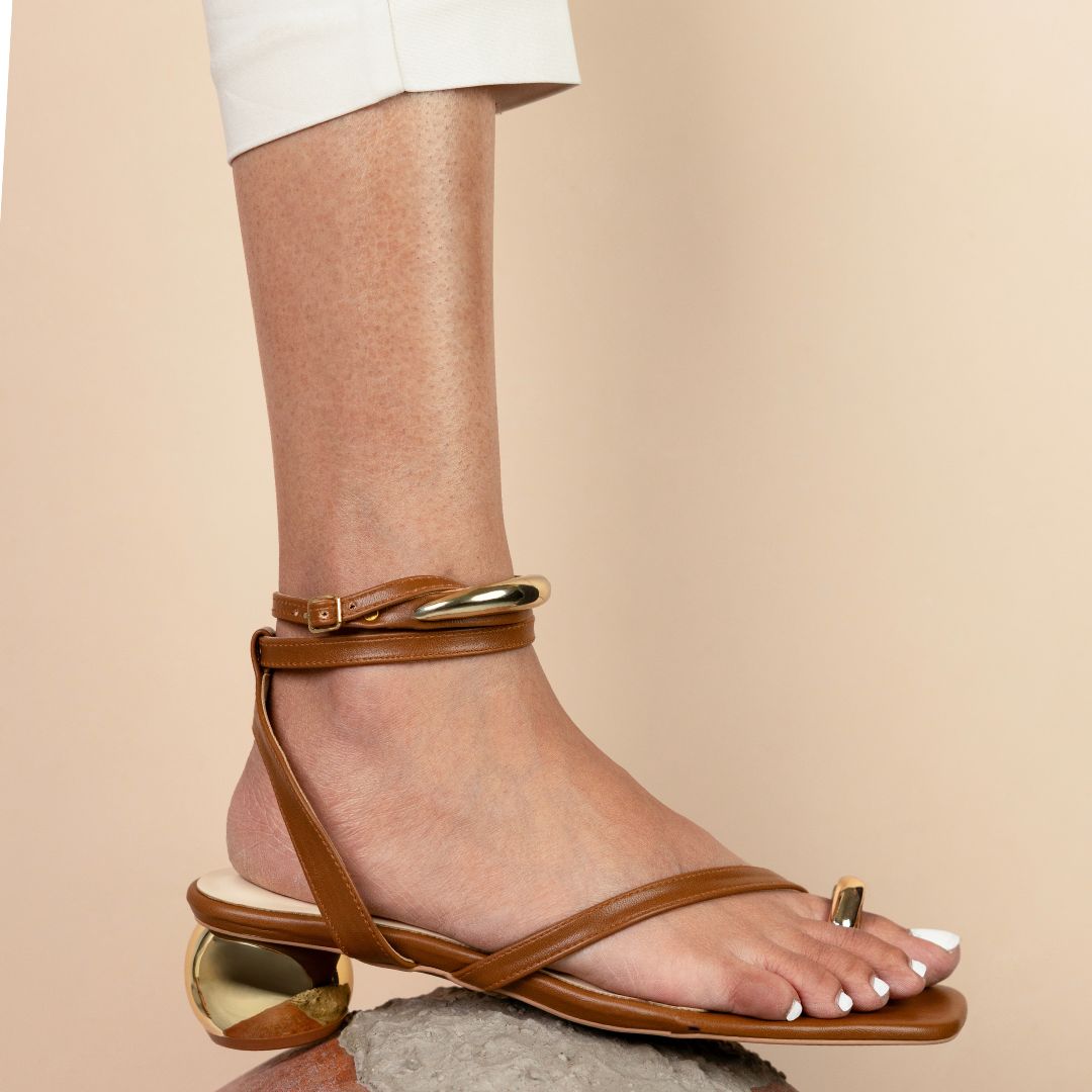 Arc in Tan – RIVR