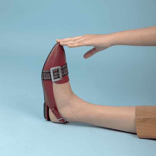 Tweed strap with slingback in maroon