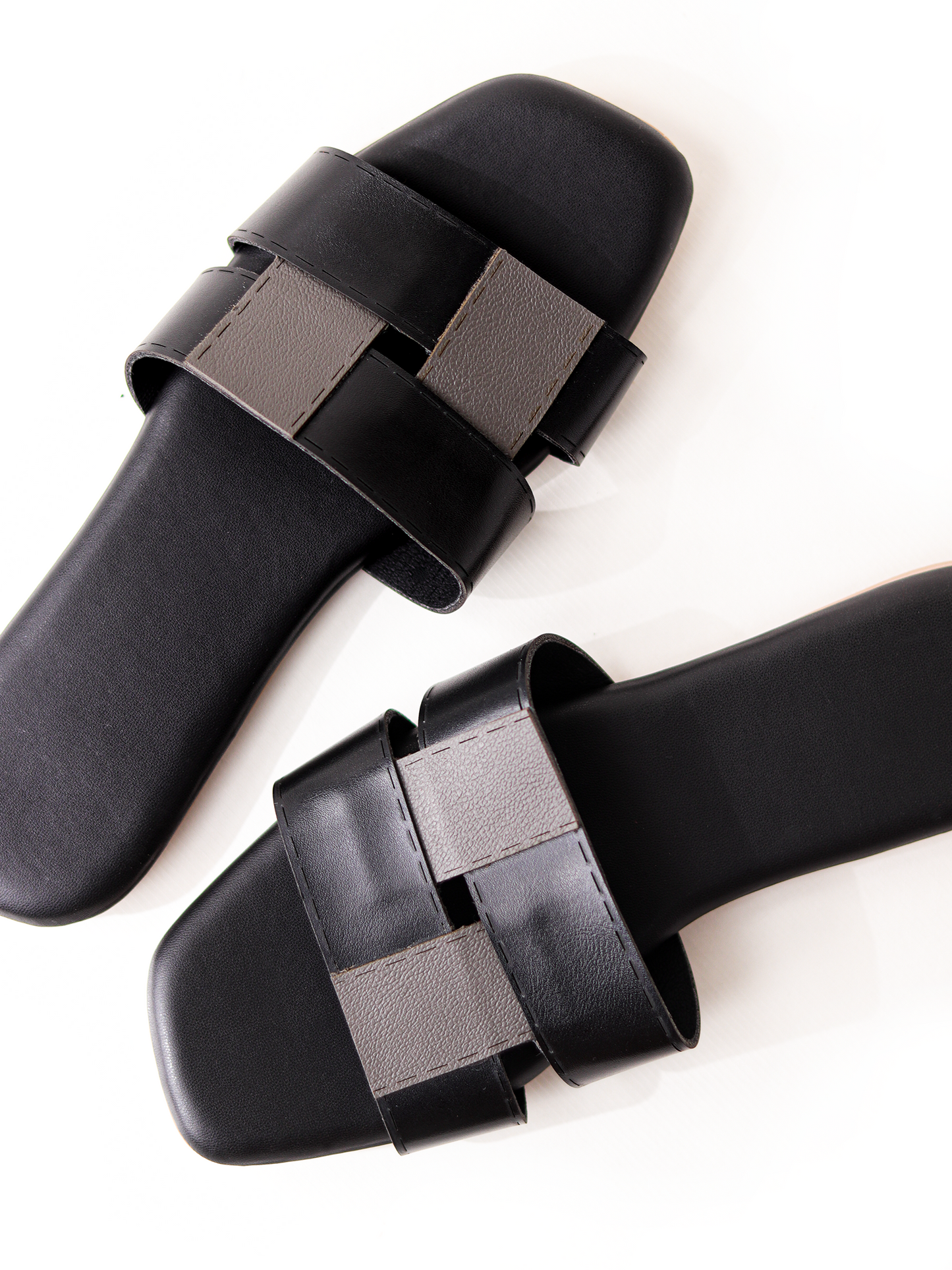 Puzzle Layover Flats - Black