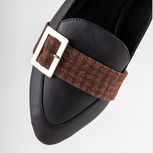 Tweed strap with slingback in Black
